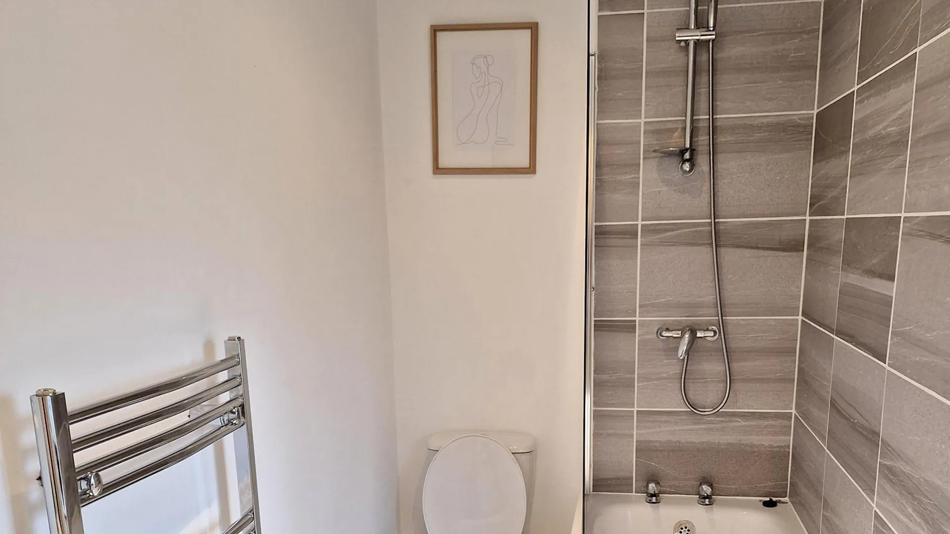 Casa de Férias Two-Bedroom Stone Cottage - Lovely Garden Patio - Free On Street Parking Keighley